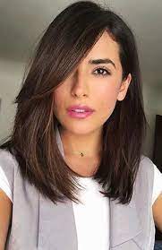 It simply touches the shoulders. 23 Best Shoulder Length Hairstyles For Women In 2021 The Trend Spoter