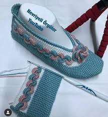 Gunaydin Nevriye Ayvz Patigin Yapimi Nevriyeli Orguler You Tube Kanalinda Patik Tunusisi Baby Blanket Babyb Patikler Onluk Deseni Orgu