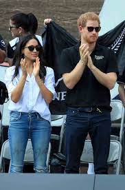 El príncipe harry y su esposa meghan markle, se concentran en su primer trabajo para netflix. Pin On Actualidad