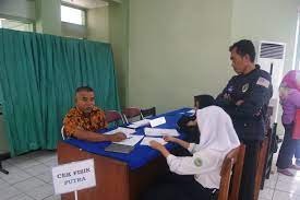 Pembelajaran teori dan praktek tidak hanya dilakukan di dalam kelas tetapi. Sony Dsc Majalah Sora