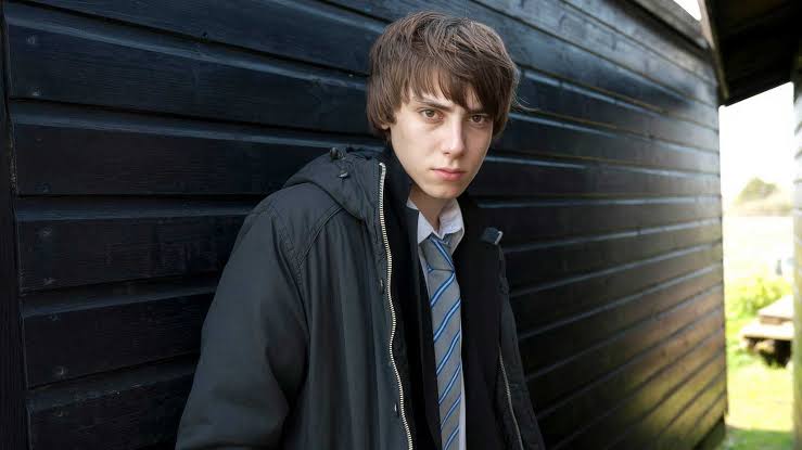BritBox's Gripping 2-Part British Crime Thriller Is the Perfect One-Night Binge