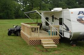 Ranging from 16 to 44 feet, flatbeds and deckovers offer some of the most versatile and heaviest duty hauling in the pj lineup. Mobileleisuredecks Com Portable Decks For Your Rv Trailer Deck Porch For Camper Portable Deck