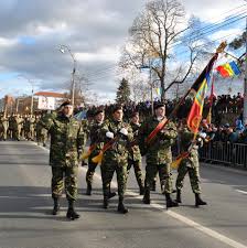 Pentru că, în primul rând, eu venisem cu preconcepţia că ce e mai nasol în armată, sunt veteranii. OfiÈeri