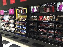 ysl angers sephora beauty store retail design promotion display