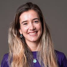 Laura Camargo no ERP Summit Podcast: Cobrança Humanizada Com A Neofin