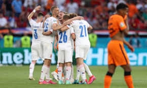 Czech republic had a great opportunity there as they got into netherlands' penalty area but the shot ended up going over the bar. Pxga Z896dbiym