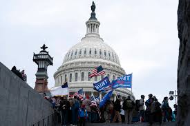 The south entrance of the indiana statehouse in indianapolis. Fmp7st7p0enicm