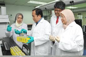 Menteri perdagangan antarabangsa dan industri. Lawatan Yb Timbalan Menteri Perdagangan Antarabangsa Dan Industri Institut Penyelidikan Produk Halal
