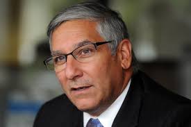 Despite problems, Lamont still pushing public-private partnerships