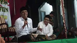 Tanpa terasa santri yang belajar dengan kh. Biografi Gus Kautsar Ploso Masnurul