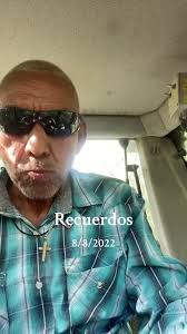 Delicious Eating Experience with Unique Dipping Techniques