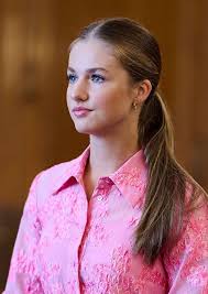 Los mejores peinados de la princesa Leonor en estos 18 años