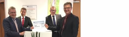 Spendenubergabe Raiffeisenbank Ichenhausen Eg