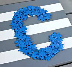 16 Ingenious Ways To Reuse Puzzle Pieces Don T Throw Them Away In 2020 Arts And Crafts For Teens Puzzle Piece Crafts Puzzle Piece Art