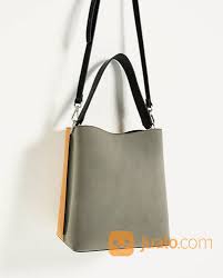 Bagi anda yang ingin mengikuti trend tas wanita model terbaru 2018 dapat langsung mengunjungi tasmode.co contohnya adalah tas wanita tasmode.co adalah pusat belanja toko tas online terlengkap dan terpercaya di batam. Tas Zara Original Baru Jakarta Pusat Jualo