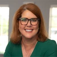 Kim Seefeld's Instagram, Twitter & Facebook