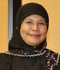 Gambar ilustrasi wahsyi bin harb. Tengku Maimun Tuan Mat Wikipedia