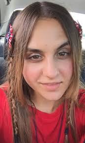 Robin Loder's Instagram, Twitter & Facebook