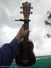 Chords for closeup melodic teman penghianat indie pop. Kunci Chord Ukelele Dan Lirik Lagu Postingan Facebook
