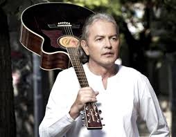 Tu floare de colț minune sub bolti fragedă stea iubita meax2. Ducu Bertzi Discografia Discogs