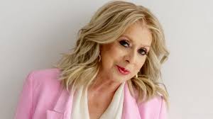 C'est avec tristesse que je vous informe du décès de ma sœur Flo 💔 Après  plusieurs années de combat contre la maladie, elle nous a malheureusement  quitté vendredi dernier à 8h15. Elle