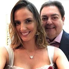 Célebre por apresentar o programa de auditório domingão do faustão, da rede globo, desde 1989. Ex Modelo Amiga De Bailarinas Conheca Luciana Cardoso Mulher Do Faustao Luciana Cardoso Faustao Mulher