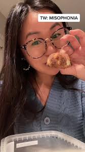 How to Make Cinnamon Pretzels without Yeast or Yogurt