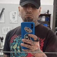 Federico Zampaglione ha reintepretato la mitica “Dune Buggy”, la canzone  scritta dagli Oliver Onions per la colonna sonora di “…altrimenti ci  arrabbiamo!” la pellicola cult del '74 con Bud Spencer e Terence