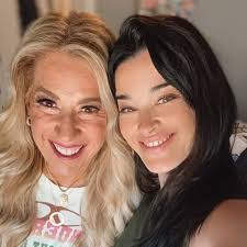 Ashley Cook's Instagram, Twitter & Facebook