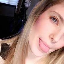 Hali Davis (@Davis7_Hali)