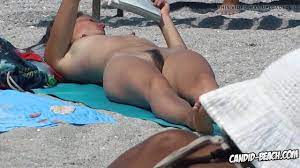 Naked woman doesnt know that a voyeur films her - ZB Porn