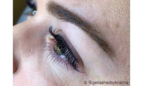 How to look after lash extensions on holiday. Lashes For The Holiday Season The Women S Journal