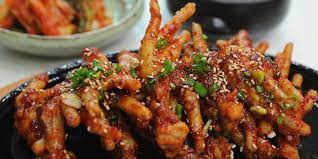 Hanya dengan membalutnya dengan cornflake, bisa tercipta citarasa ayam goreng yang renyah. Cara Masak Ceker Ayam Bumbu Merah Empuk Hingga Ke Tulang