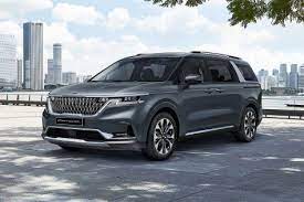 The kia carnival is a minivan manufactured by kia, introduced in january 1998, now in its fourth generation and marketed globally under various nameplates — prominently as the kia sedona. Kia Carnival 2020 Auffallige Front Fur Den Neuen Korea Van Autobild De
