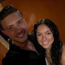 Kim Templin's Instagram, Twitter & Facebook