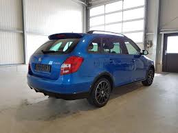 Chiusura centralizzata, autoradio, fendinebbia, cerchi in lega, mp3, sospensioni sportive, cd, climatizzatore. Skoda Fabia Combi Monte Carlo 1 2 Tsi 105 Ps Shz 16 Alu Klima Nsw Sunset Sofort Benzin Race Blau Metallic Gunstiger Kaufen Eu Neuwagen