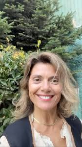 Un mensaje de nuestro próximo speaker Rosa Madera @rosa.maderan para el  encuentro del 08 de abril. Tod@s invitados., 🔗 Reserva tu cupo ahora mismo  en el link de nuestra BIO o en nuestra página web ...