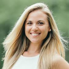 How to Live Well With Psoriasis, From Dermatologists Who Know Best