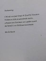 Hij verdwaalt en komt via verschillende voorbijgangers terecht in een wereld vol motto's en letterspelen die hem leiden naar iets heel anders dan de gezochte straat. Lucebert Kila Van Der Starre