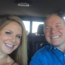 Eve Robinson (@EveHamons)