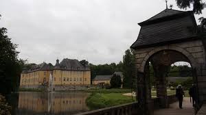 Das schloss dyck (zur aussprache siehe rheinische ortsnamen) ist eines der bedeutendsten wasserschlösser des rheinlandes. Hochzeit Auf Schloss Dyck Hotel Schloss Dyck Juchen Bewertungen Tripadvisor