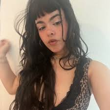 Abril Suarez Arias (@abriilsuuarez)