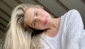 Una de esas jovencitas que pasaron a ser todas unas celebridades es ana sofía henao, una hermosa paisita que causó furor entre los jóvenes. Foto Viral Ana Sofia Henao Enamora A Mas De Uno Con Foto En Bikini