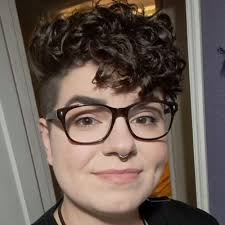 Avery Gray (@_avery_gray)