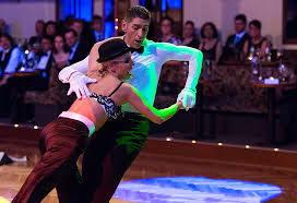 Die gebürtige schwedin und der hamburger lernten sich 2003 beim tanzen kennen, nachdem sie von ihren trainern verkuppelt wurden. Isabell Edvardsson Und Markus Weiss Beim Charleston 2 Foto Bild Sport Tanzsport Paartanz Und Various Bilder Auf Fotocommunity