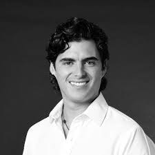 Adrian Landa's Instagram, Twitter & Facebook