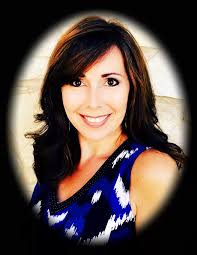 Mandy Alexander's Instagram, Twitter & Facebook