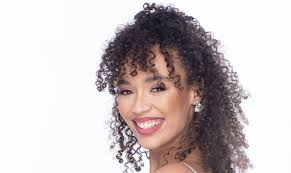 (qiniso's sister phumzile van damme is da shadow minister of communications & digital technologies.) Tv With Thinus M Net Announces Qiniso Van Damme As South Africa S First Woman To Headline The Bachelorette South Africa