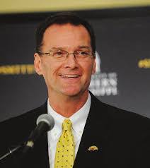 Brad Lam's Instagram, Twitter & Facebook