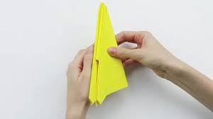 Esta técnica de plegado de papel para hacer figuras se llama origami o papiroplexia. Como Hacer Un Avion De Papel Que Vuele Infinito